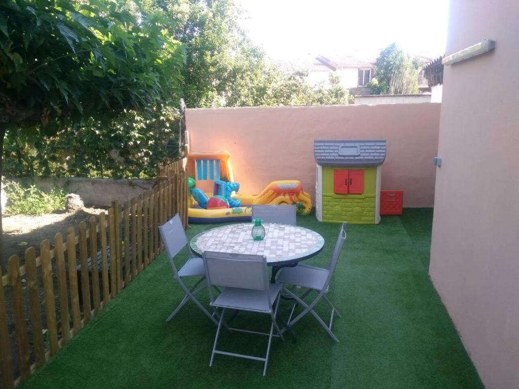 Appartement 60M2 Rdc Avec Jardin Saint-Génis Zewnętrze zdjęcie